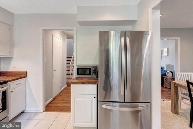 Building Photo - 3302 Webley Ct