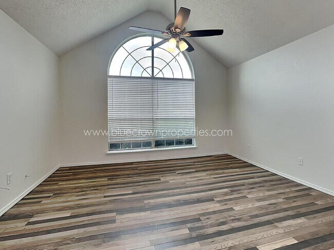 Building Photo - 1409 Post Oak Dr