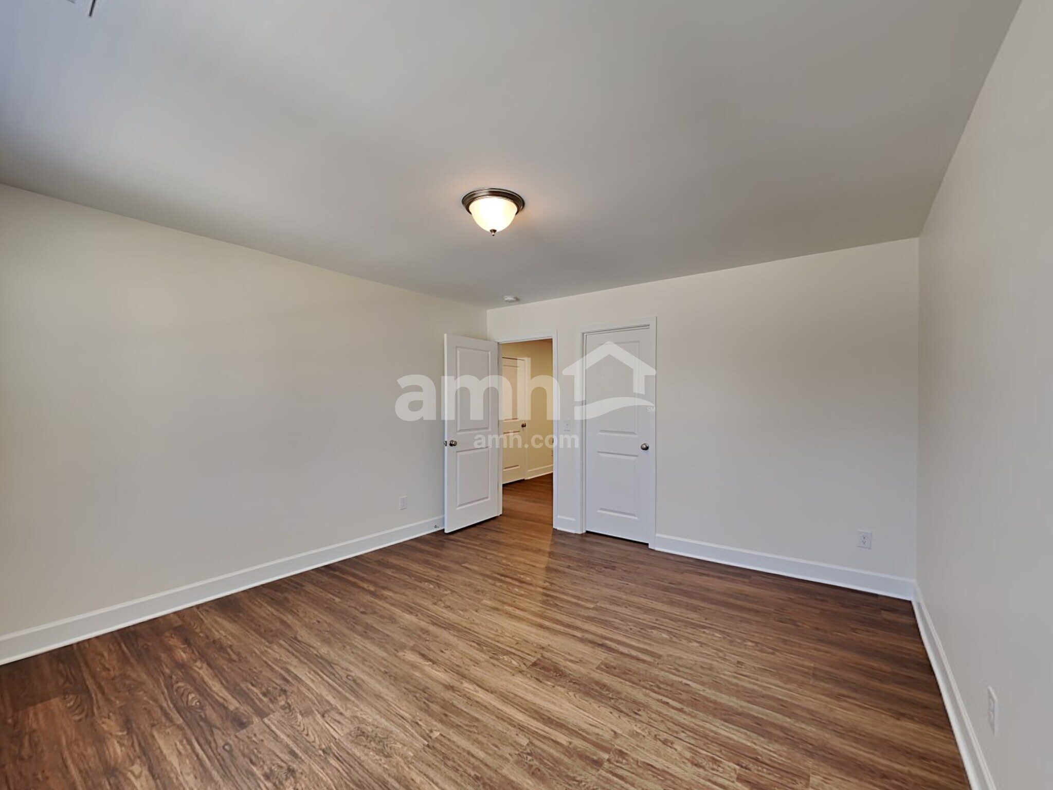 Building Photo - 3031 Esquire Dr