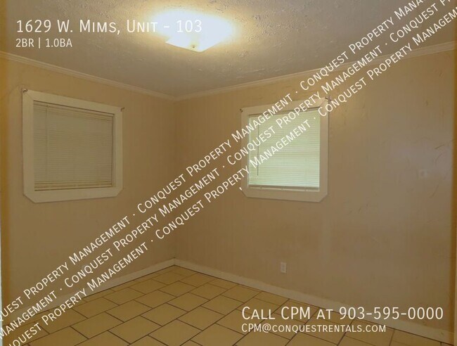 Building Photo - 1629 W Mims St