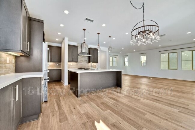 Building Photo - 8332 Ridge Ct