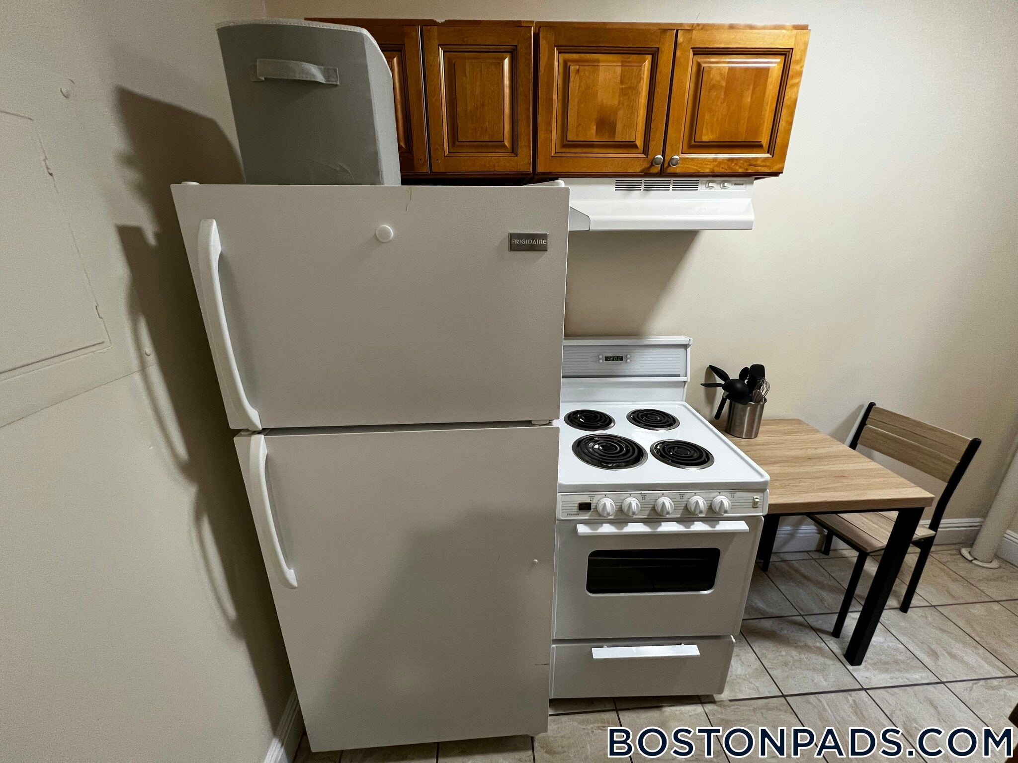 Building Photo - 55 Park Dr