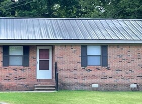 Building Photo - 258 Osborn Hill Rd