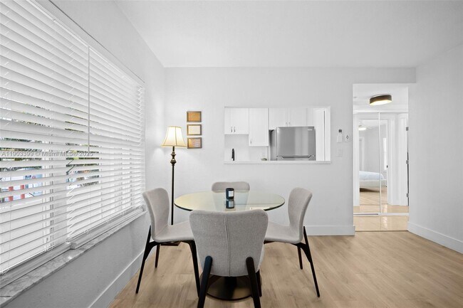 Building Photo - 9241 Collins Ave