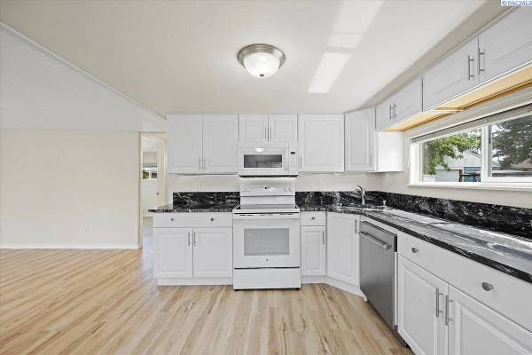 Building Photo - 706 Willard Ave