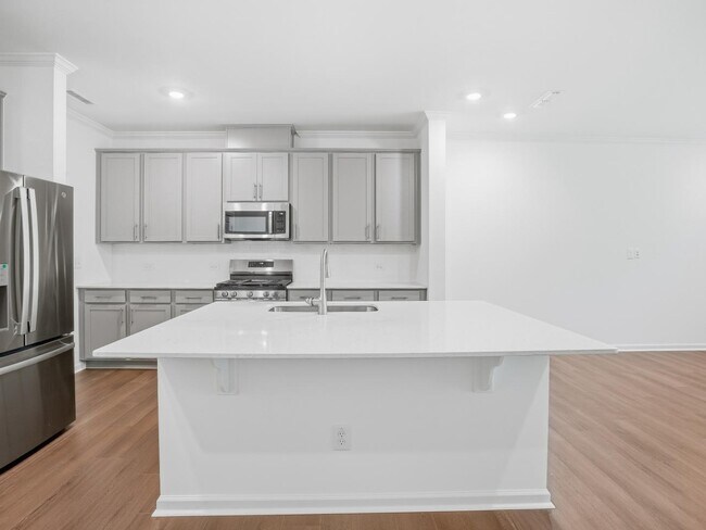 Building Photo - 214 Deercroft Dr