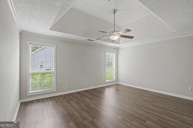 Building Photo - 665 Peachtree Trails Dr