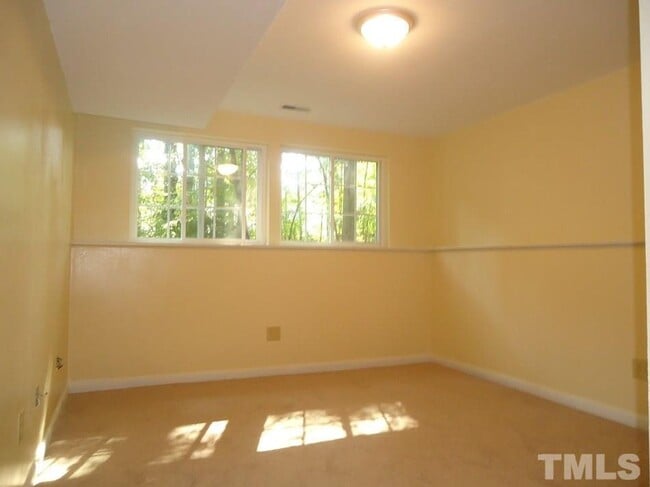 Building Photo - 110 Charolais Trail