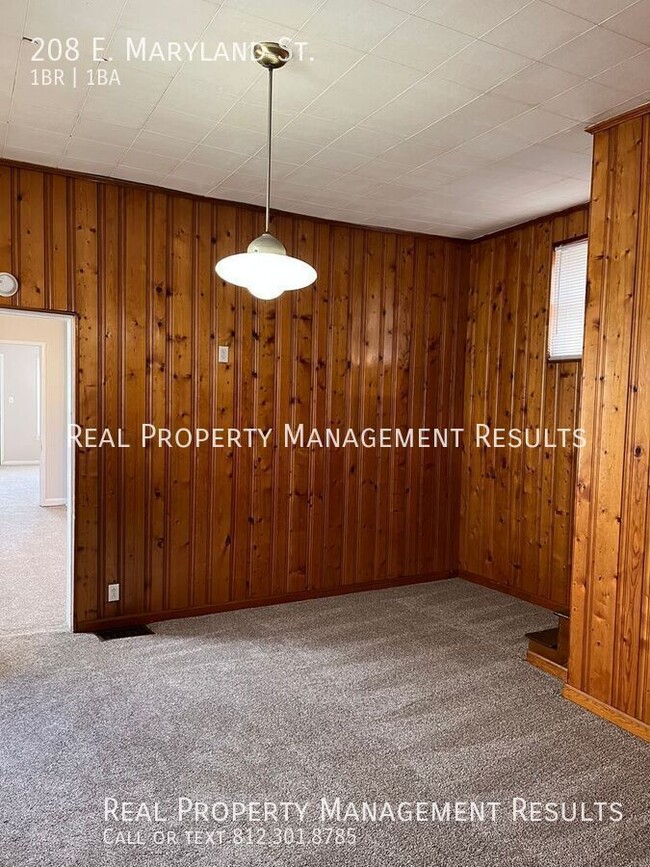 Building Photo - 208 E Maryland St