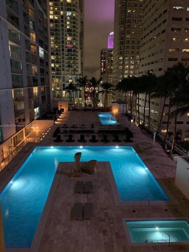 Building Photo - 335 S Biscayne Blvd