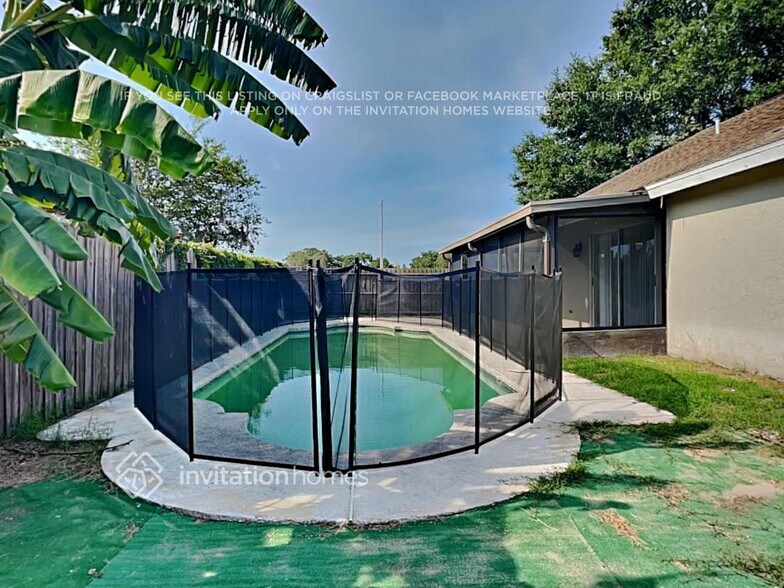 Building Photo - 2825 Mnr Hl Dr