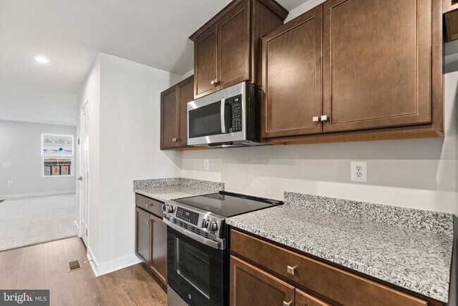 Building Photo - 4319 Southerby Dr