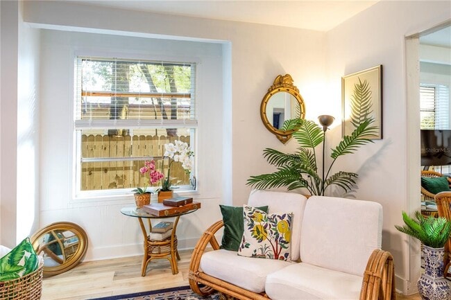 Building Photo - 310 NW 8th St