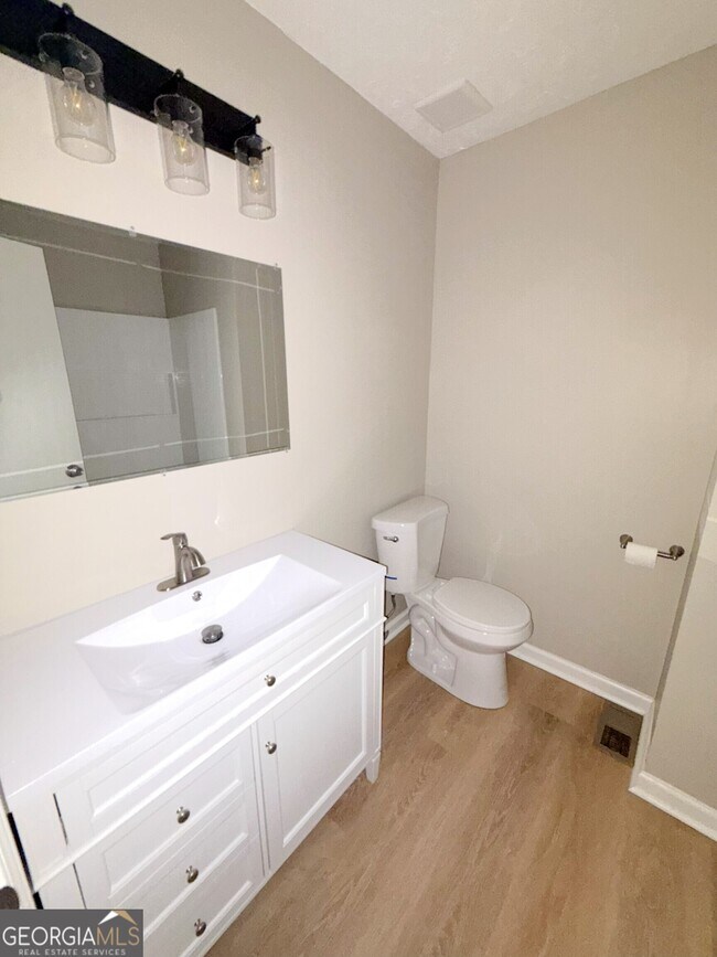 Building Photo - 110 Walker Woods Dr