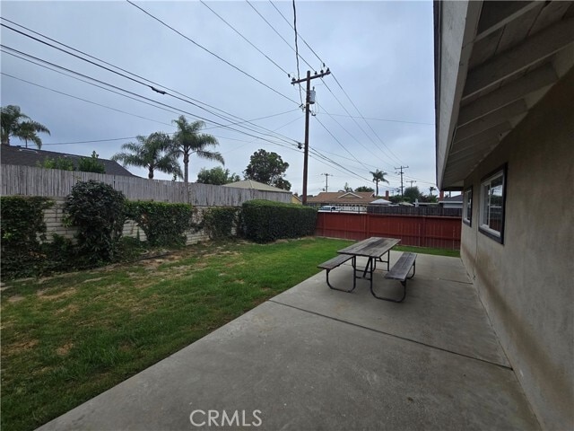 Building Photo - 10362 Shalom Dr