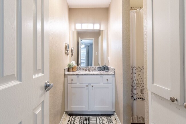 Building Photo - 10020 Regal Park Ln