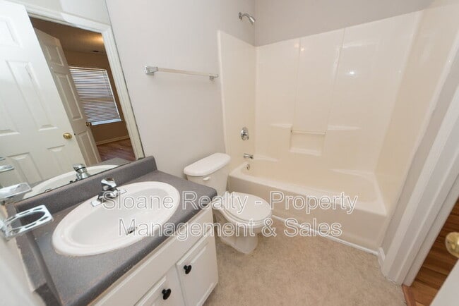 Building Photo - 1343 Pinnacle Ln