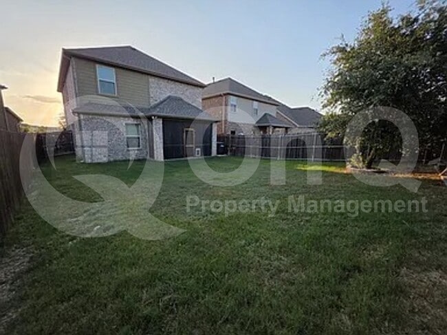 Building Photo - 204 Brazoria Ln
