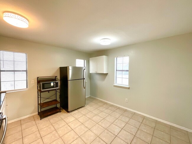 Building Photo - 509 Meadow Forge