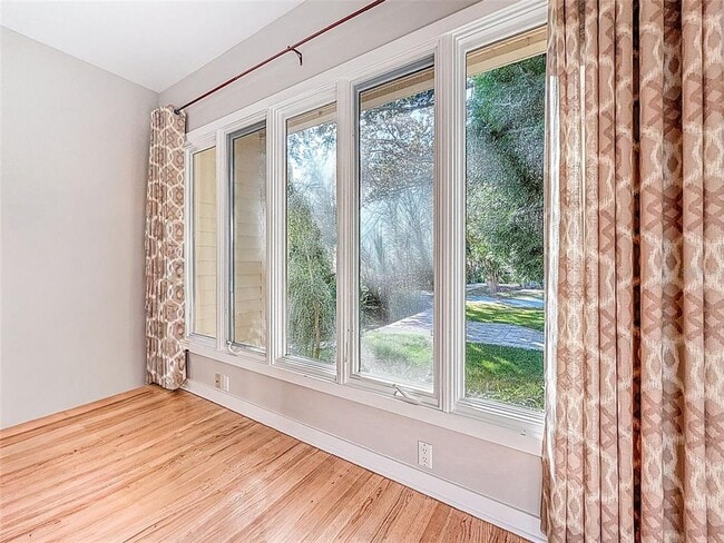 Building Photo - 1351 Willow Brk Dr