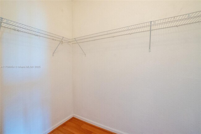 Building Photo - 6455 Catalina Ln