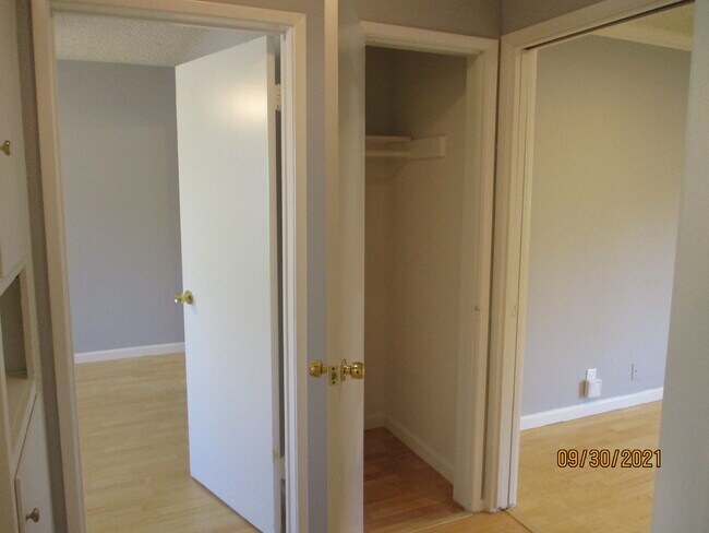 Building Photo - 3227 Altura Ave
