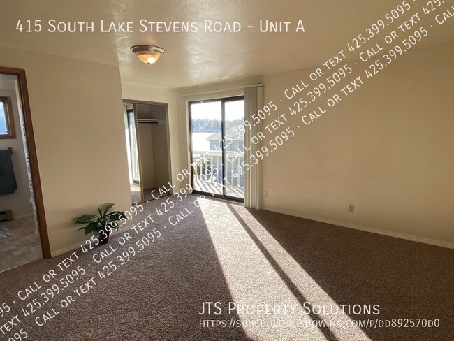 Building Photo - WATERFRONT VIEWS! Private Access to Lake S...