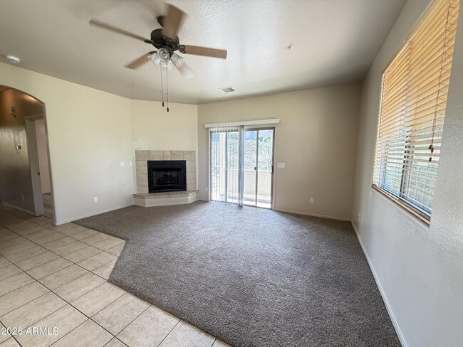 Building Photo - 830 Corazon Ln