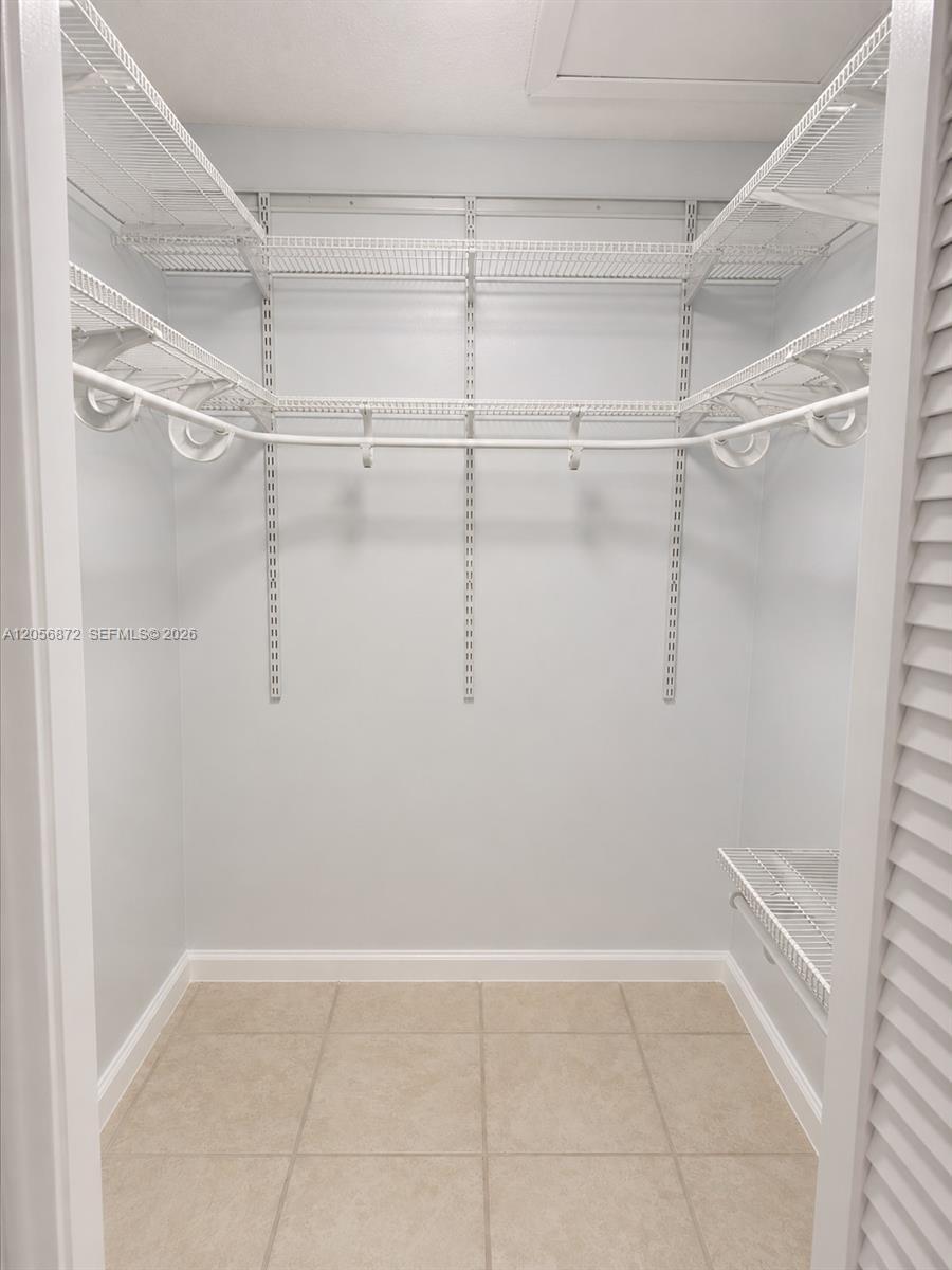 Building Photo - 17 SW 96th Ct