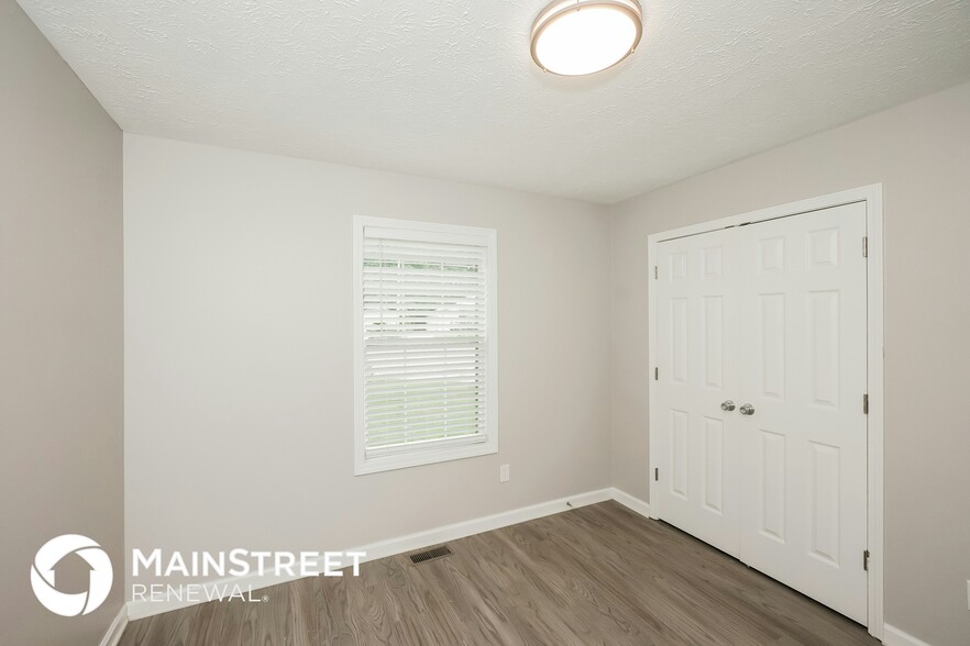 Building Photo - 806 Tin Dor Way