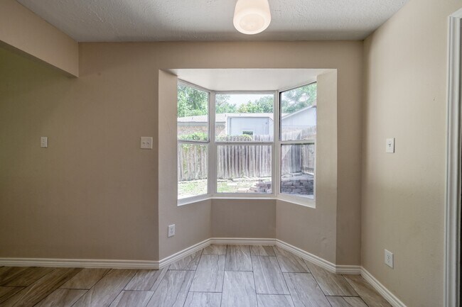 Building Photo - 25747 Timber Lakes Dr