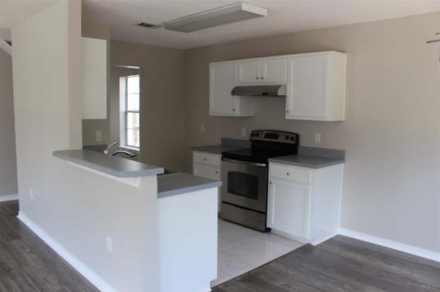 Building Photo - 6351 Cottage Woods Dr
