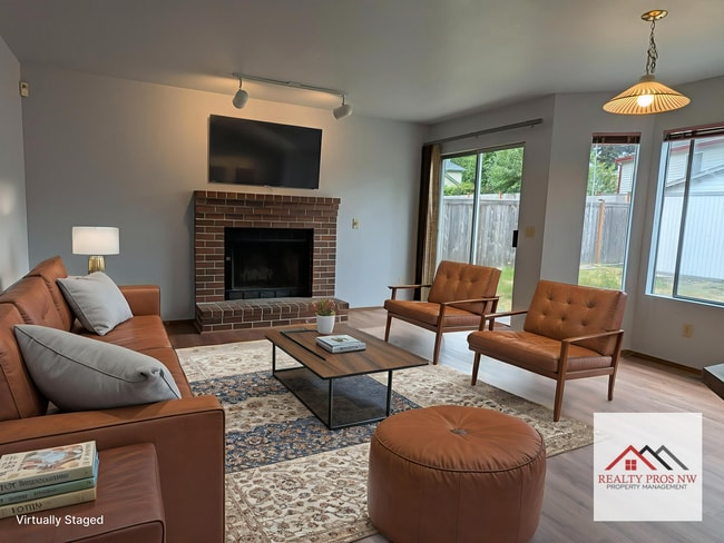 Building Photo - West of Lake Meridian, Easy Commute & Clos...