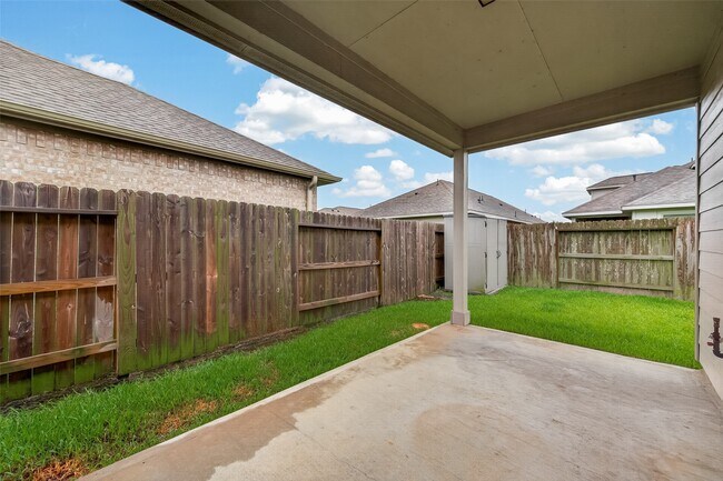 Building Photo - 13129 Leisure Cove Dr