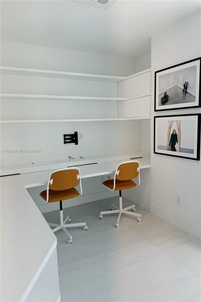 Building Photo - 400 Sunny Isles Blvd