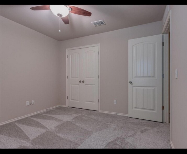 Building Photo - 18400 Agua Dr