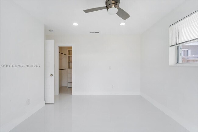 Building Photo - 8901 SW 149th Terrace