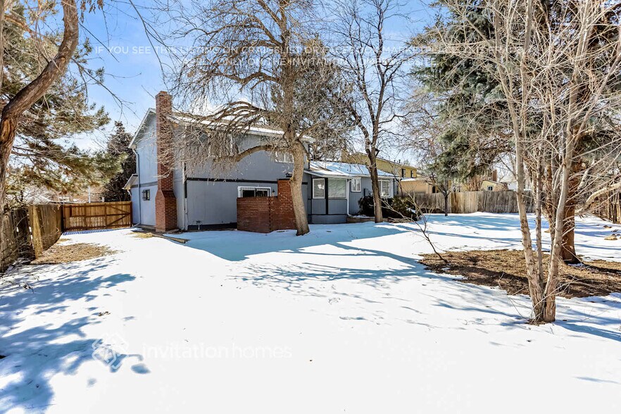 Building Photo - 14499 E Wesley Ave