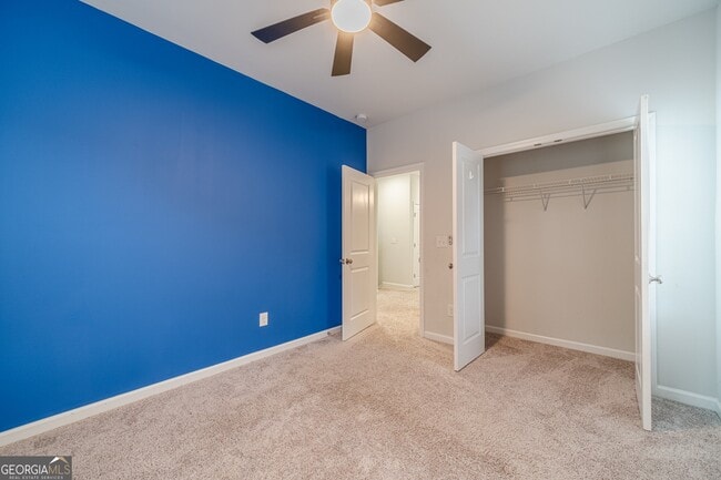 Building Photo - 2252 Talmai Dr