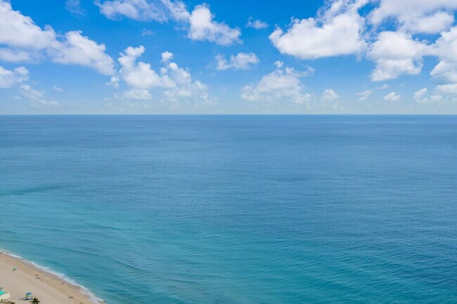 Building Photo - 4111 S Ocean Dr