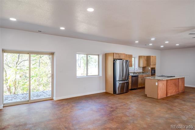 Building Photo - 818 E Cucharras St