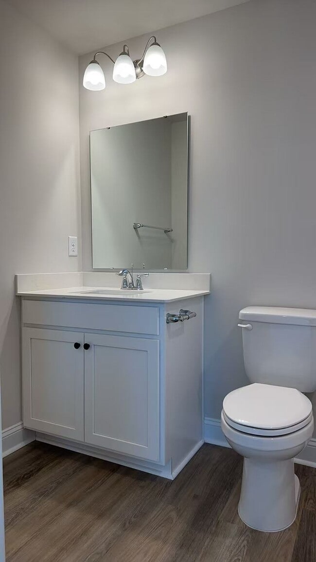 Building Photo - 1820 Hardwood Ct