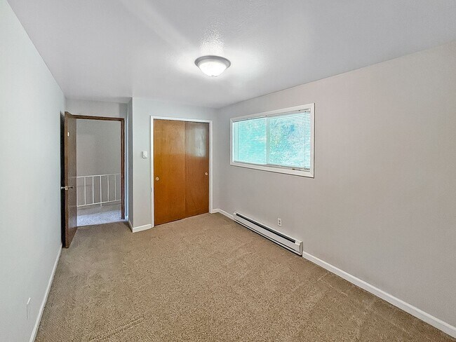 Building Photo - 9546 8th Ave NW