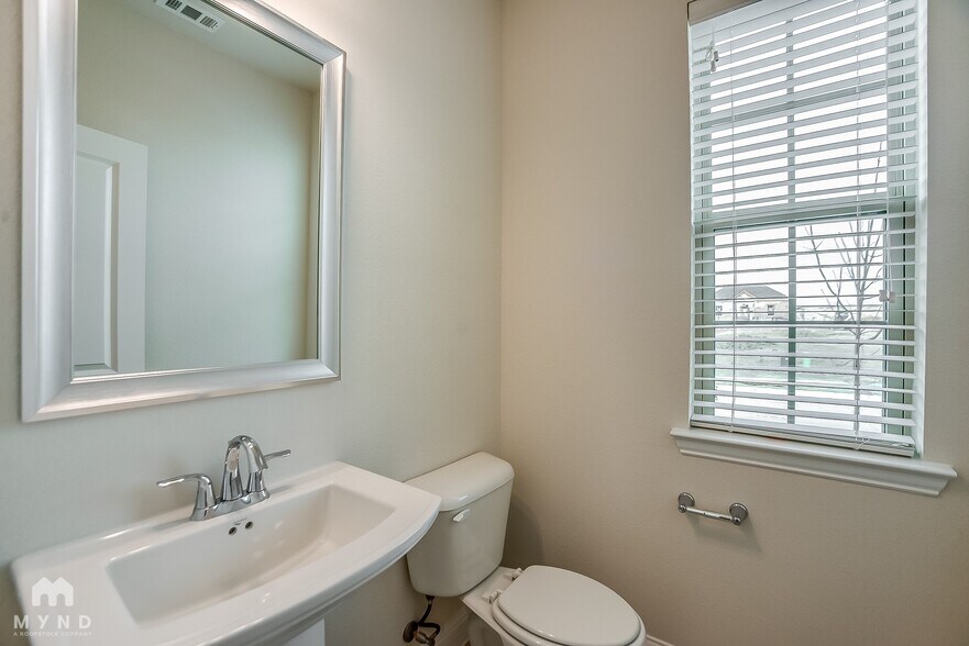 Building Photo - 3301 Damsel Sauvage Ln