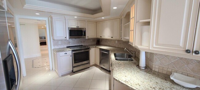 Building Photo - 3560 S Ocean Blvd