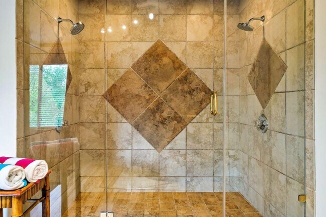 Building Photo - 801 Crystal Br Wy