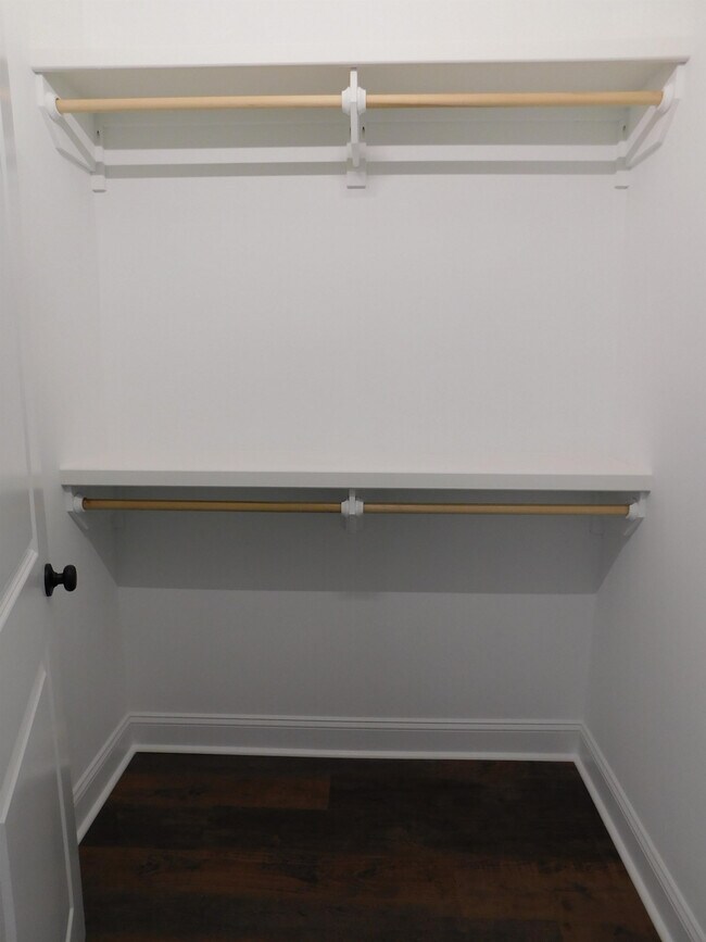 Building Photo - 434 Lancaster Rd