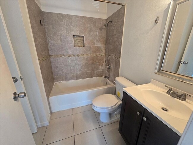 Building Photo - 8636 Mallard Reserve Dr