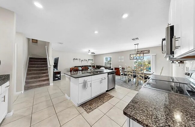 Building Photo - 12841 Wildflower Meadow Dr
