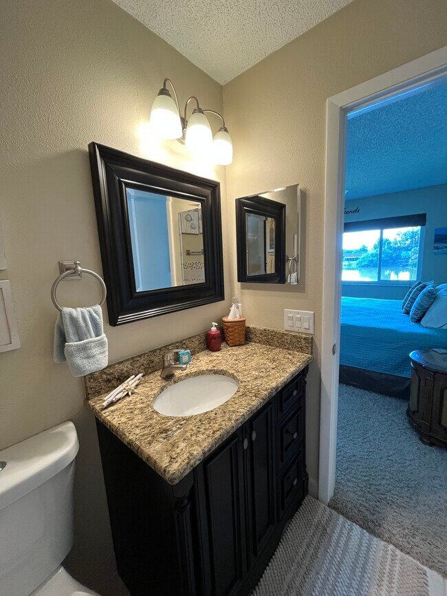 Building Photo - 4022 Davit Dr